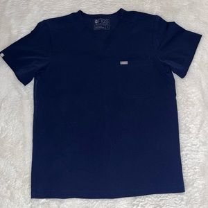 FIGS men’s scrub top
